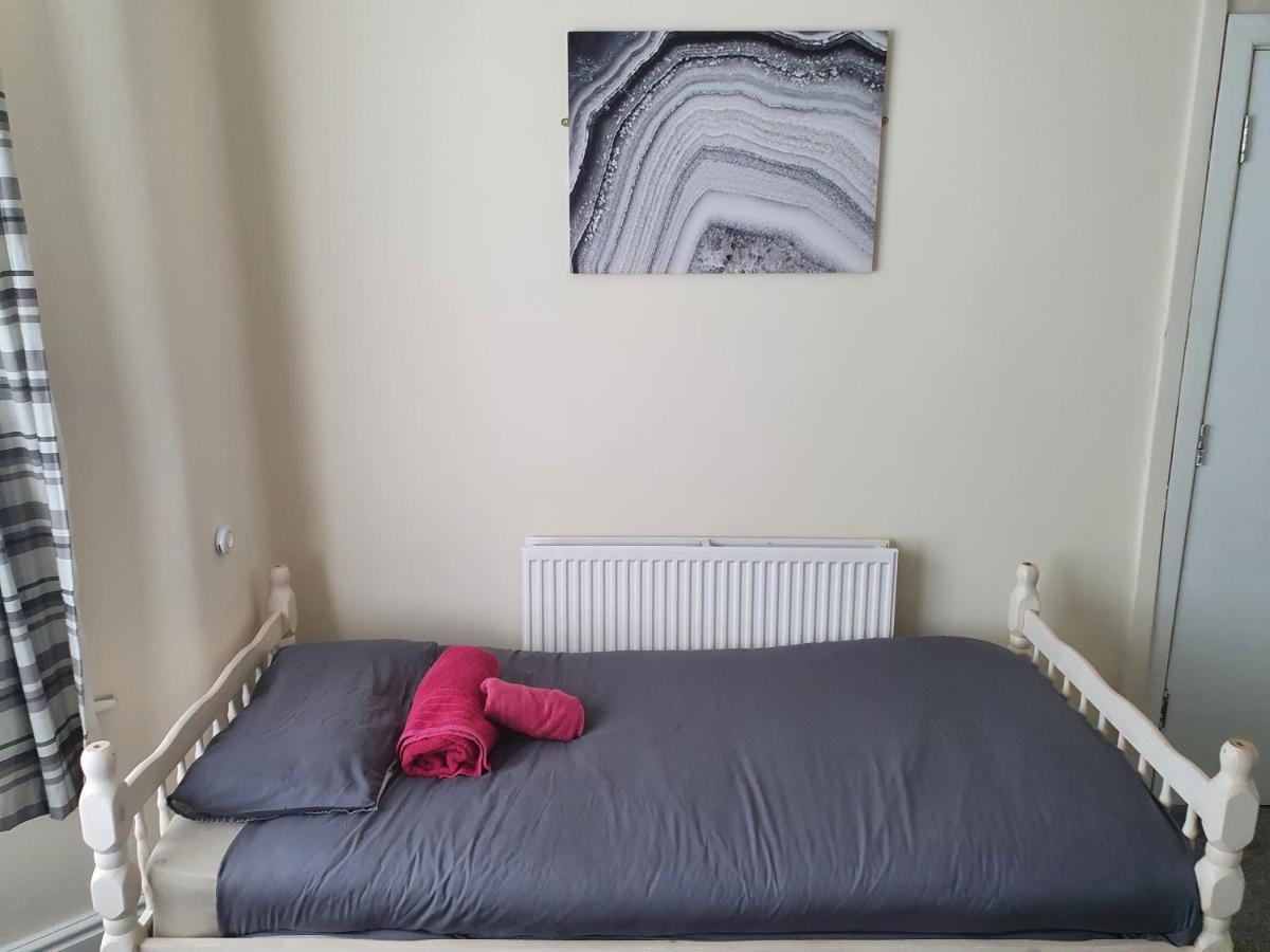 12 Person 6 Bedroom Self Catering House Liverpool Exterior foto