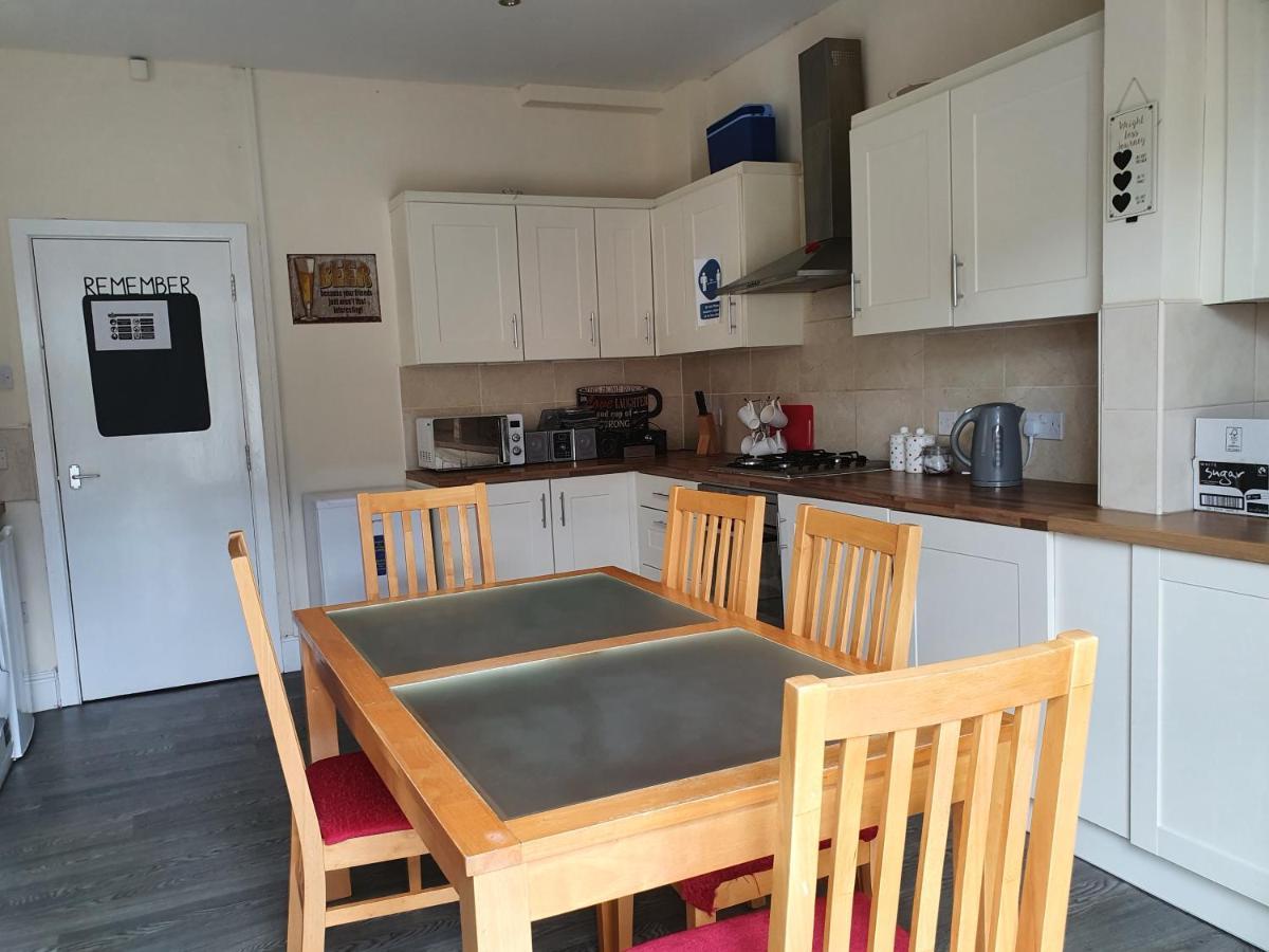12 Person 6 Bedroom Self Catering House Liverpool Exterior foto