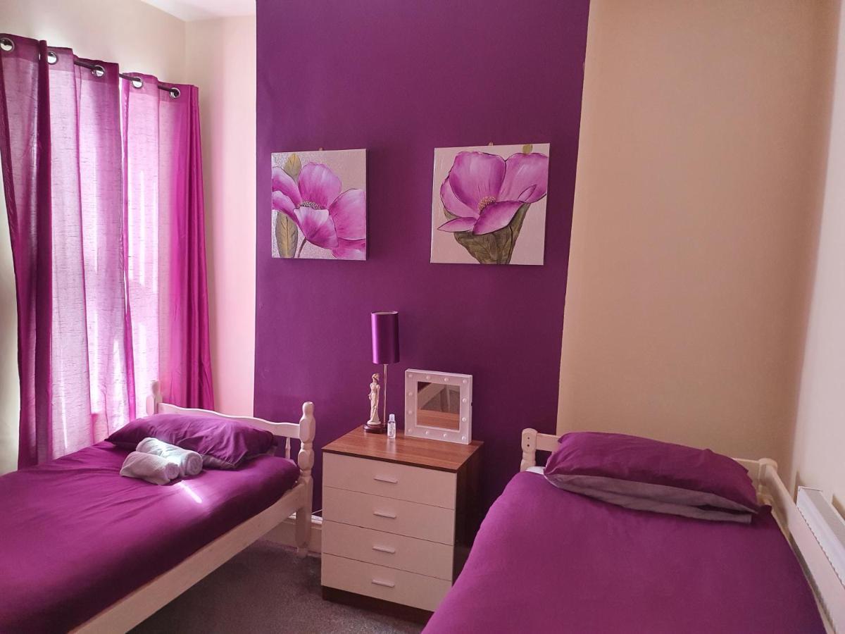 12 Person 6 Bedroom Self Catering House Liverpool Exterior foto