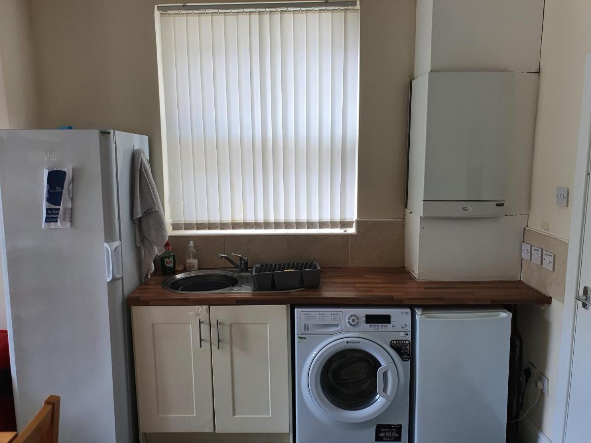 12 Person 6 Bedroom Self Catering House Liverpool Exterior foto