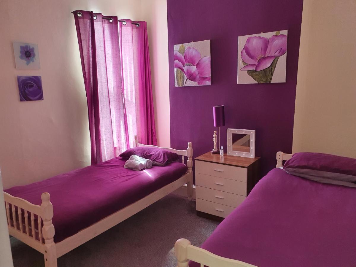 12 Person 6 Bedroom Self Catering House Liverpool Exterior foto