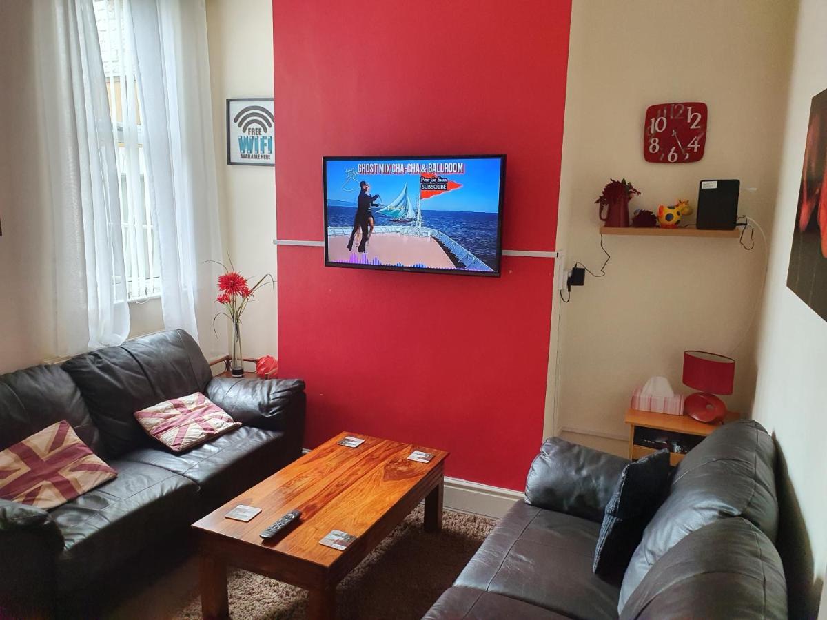 12 Person 6 Bedroom Self Catering House Liverpool Exterior foto